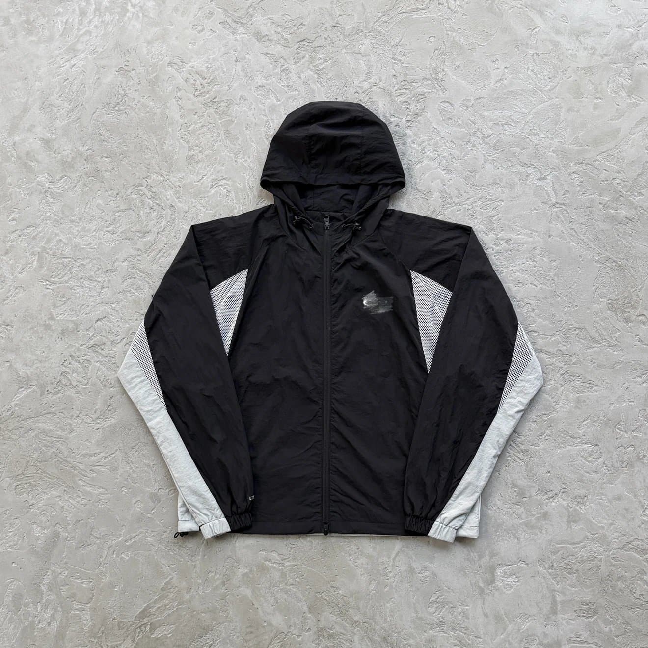 Evil – Spring-Season Mesh-Trimmed Windbreaker