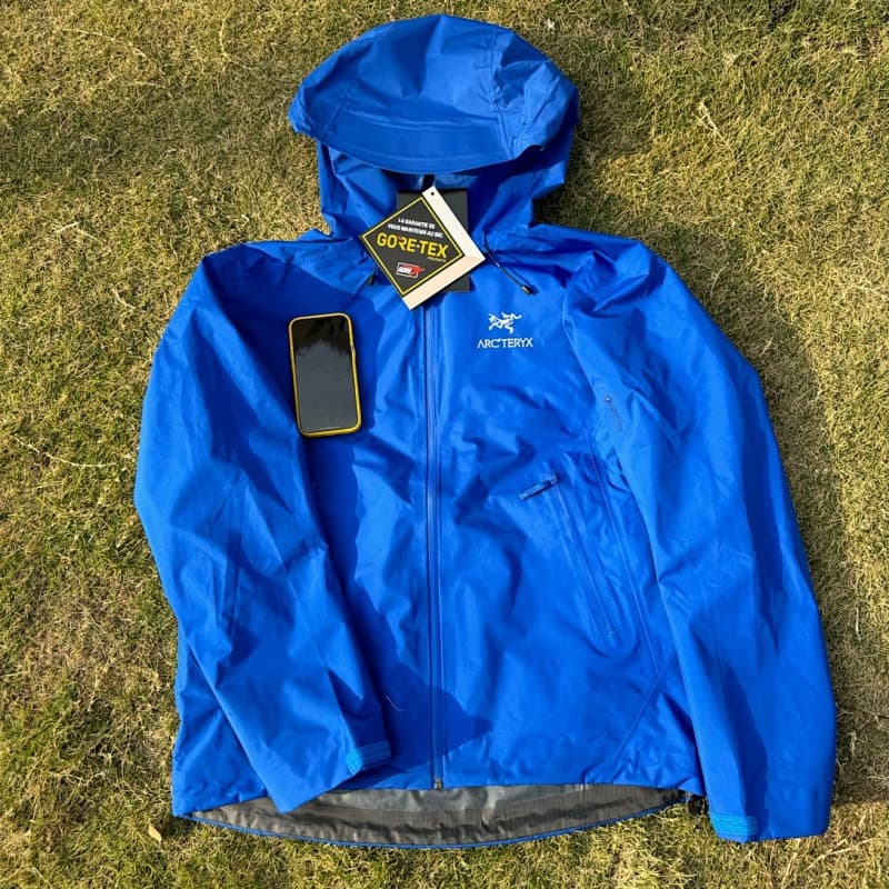 ¥250 TZ Batch RC‘TERYX BETA LT GORE-TEX Jacket-Men's 群青蓝