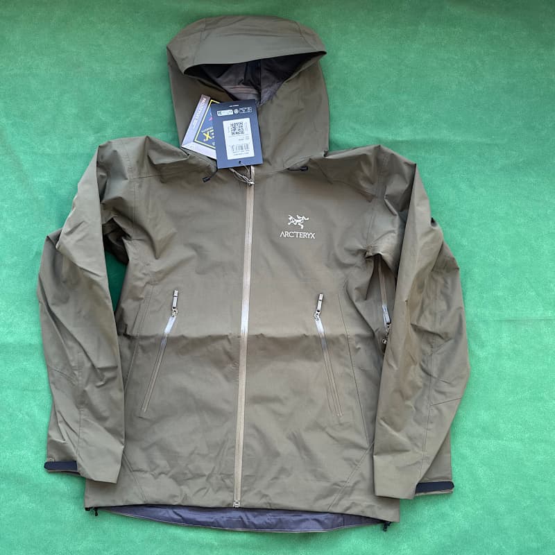 ¥250 TZ Batch RC‘TERYX BETA LT GORE-TEX Jacket-Men's 军绿