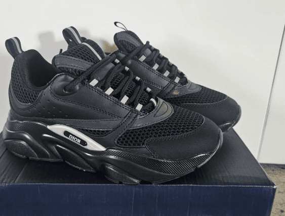 Shoes, sizes 45, 46, and 47—custom-made items are non‑returnable and non‑exchangeable.