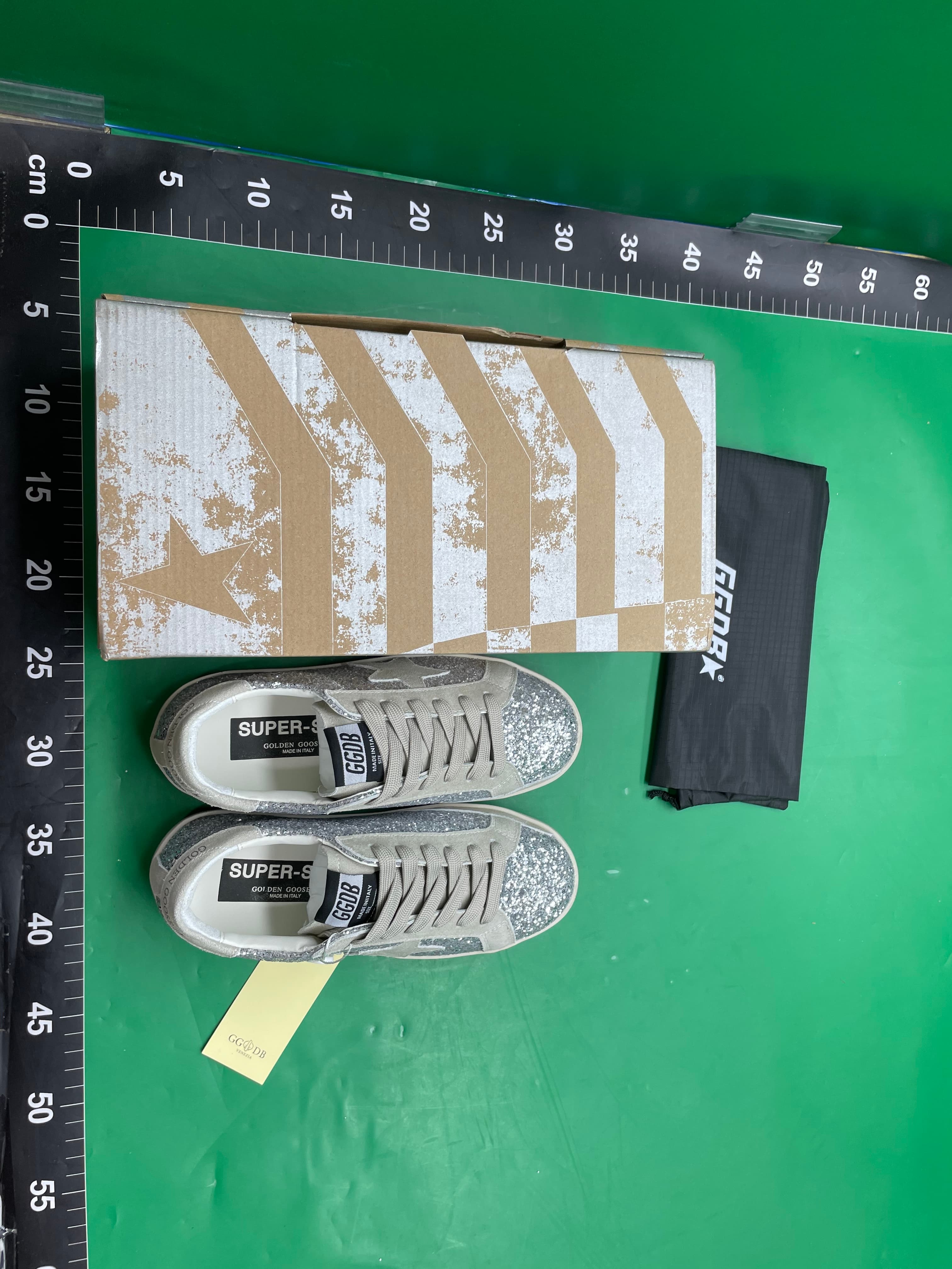 经典男女通用款休闲运动鞋情侣板鞋(定制产品,7天内发货)TOP-70w